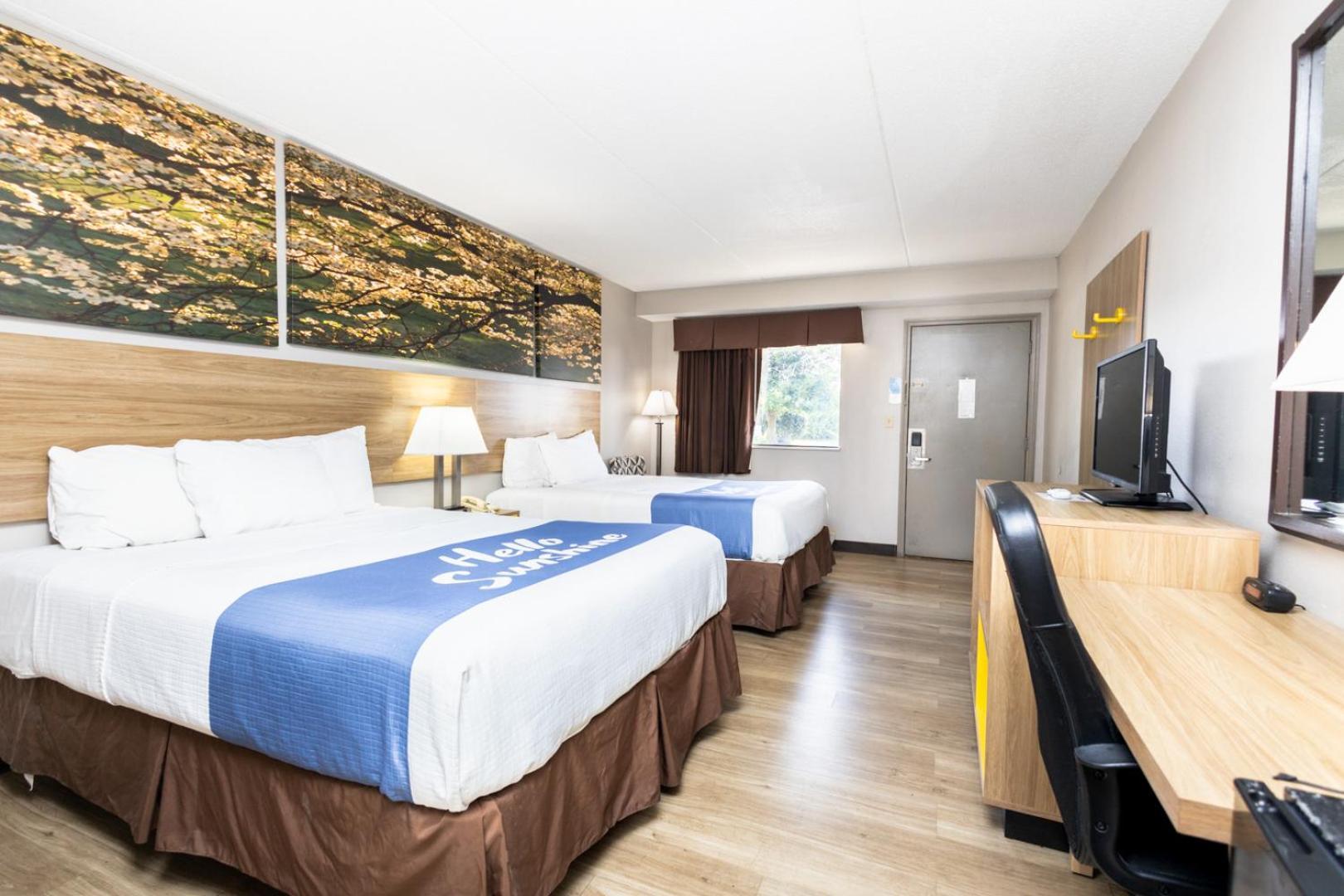 Days Inn By Wyndham Dayton Huber Heights Northeast Eksteriør billede