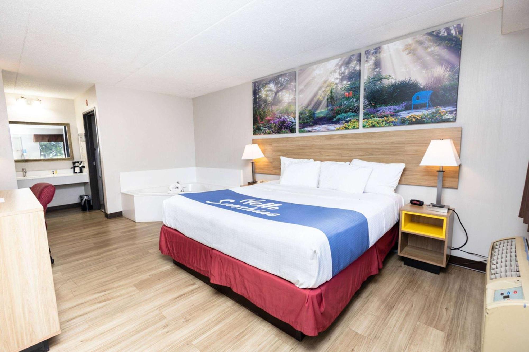 Days Inn By Wyndham Dayton Huber Heights Northeast Eksteriør billede